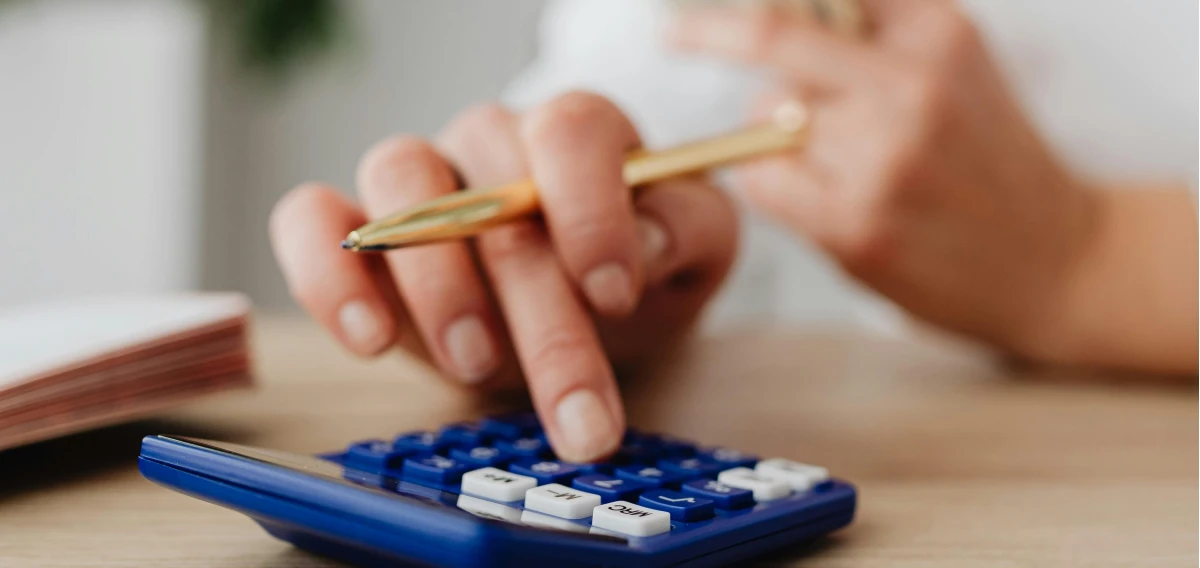 Jak skutecznie zarządzać domowym budżetem i unikać pułapek finansowych