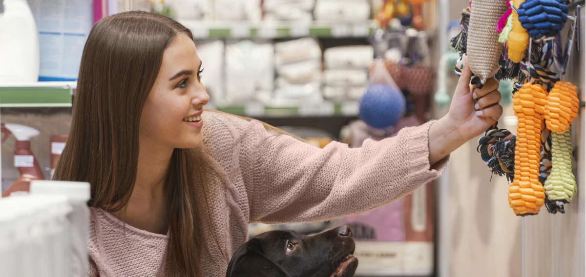 Jak mądrze wybierać produkty w sklepach z artykułami dla zwierząt?